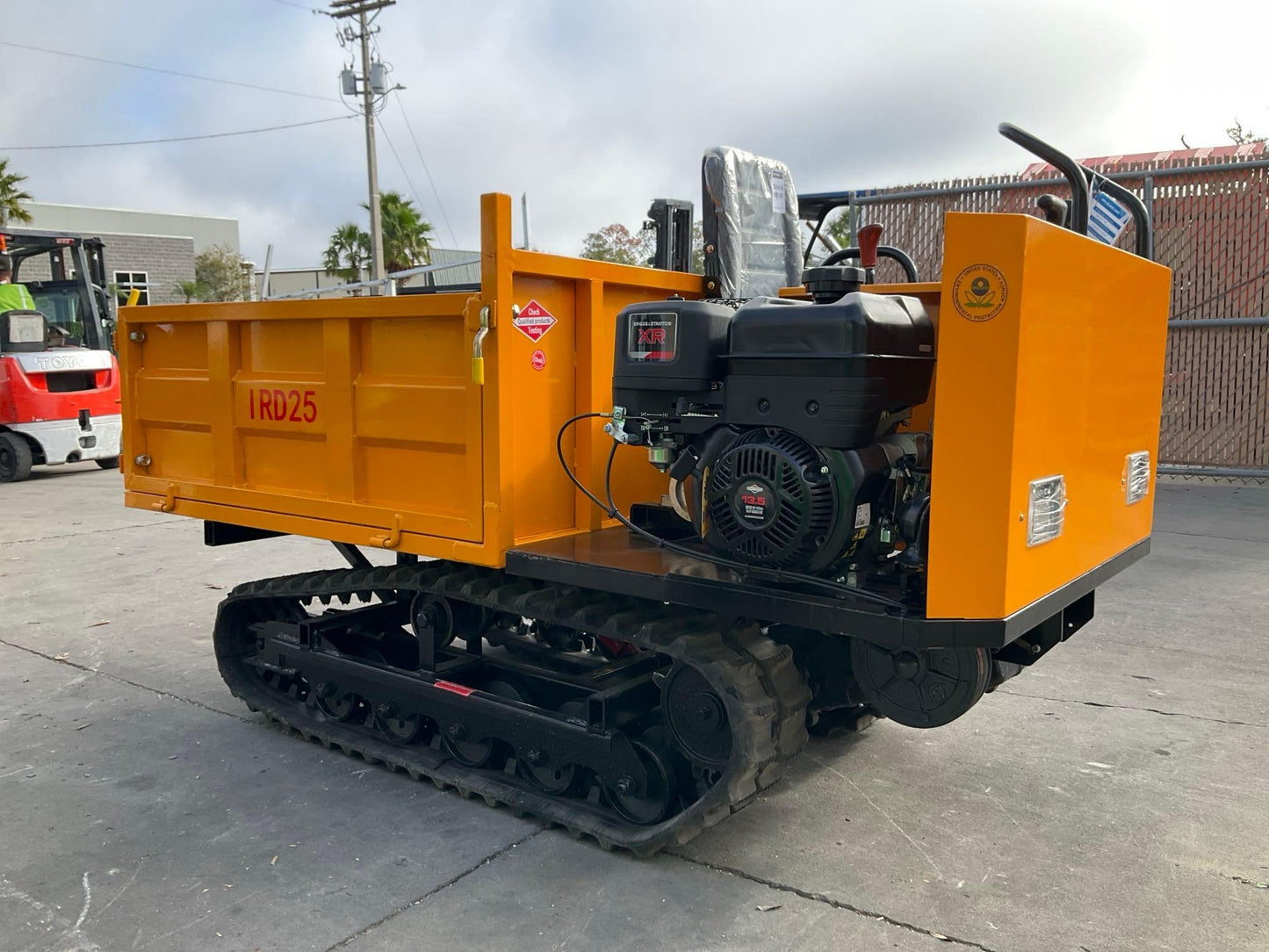 UNUSED 2024 IR CRAWLER DUMPER WITH SEAT TYPE IRD25, GAS POWERED, RUBBER TRACKS, TOOL BOX INCLUDED 22906