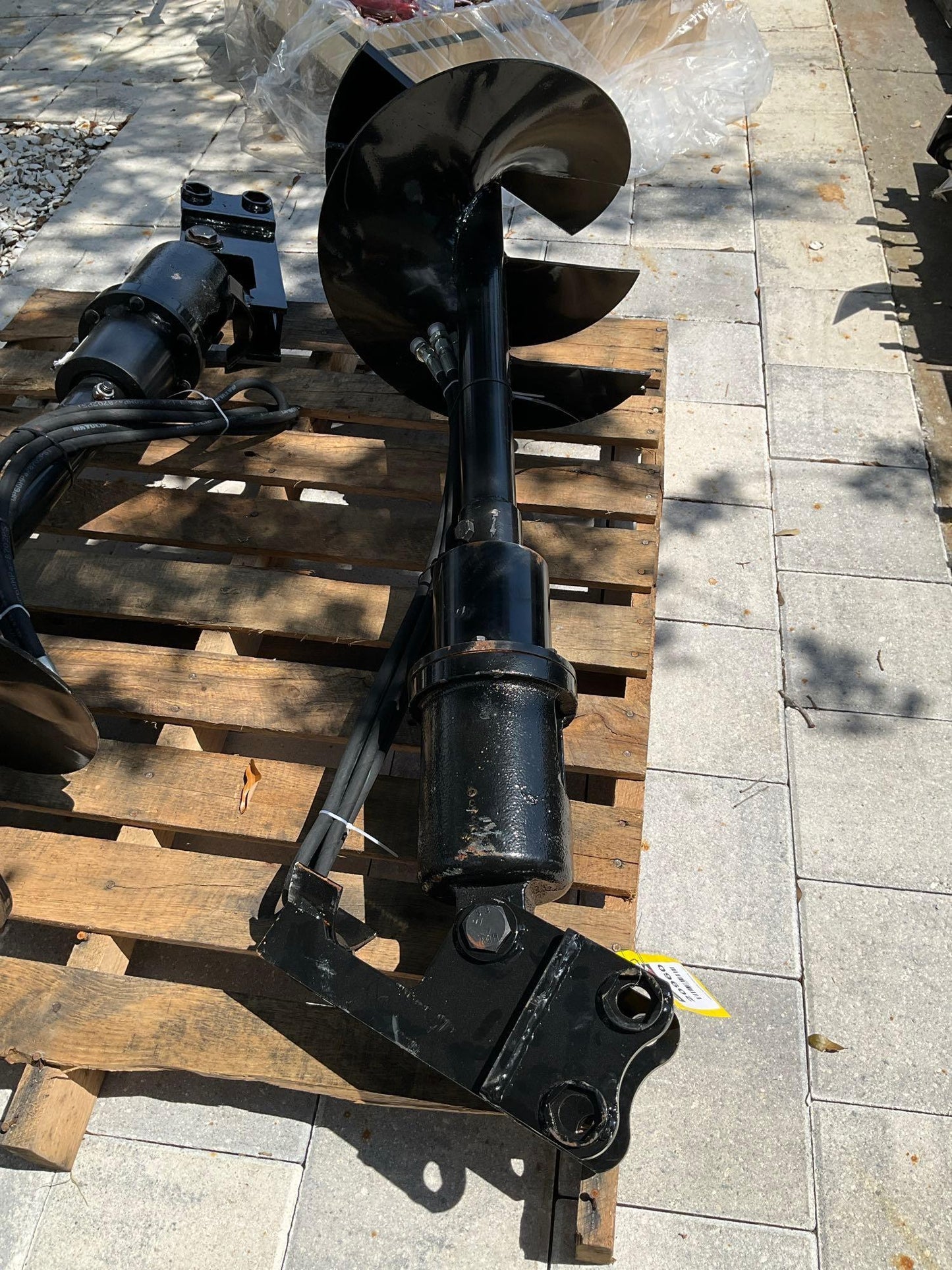 ( 1 ) UNUSED 2024 VICSEC AUGER ATTACHMENT FOR MINI EXCAVATOR, APPROX 16in DIA, 20960