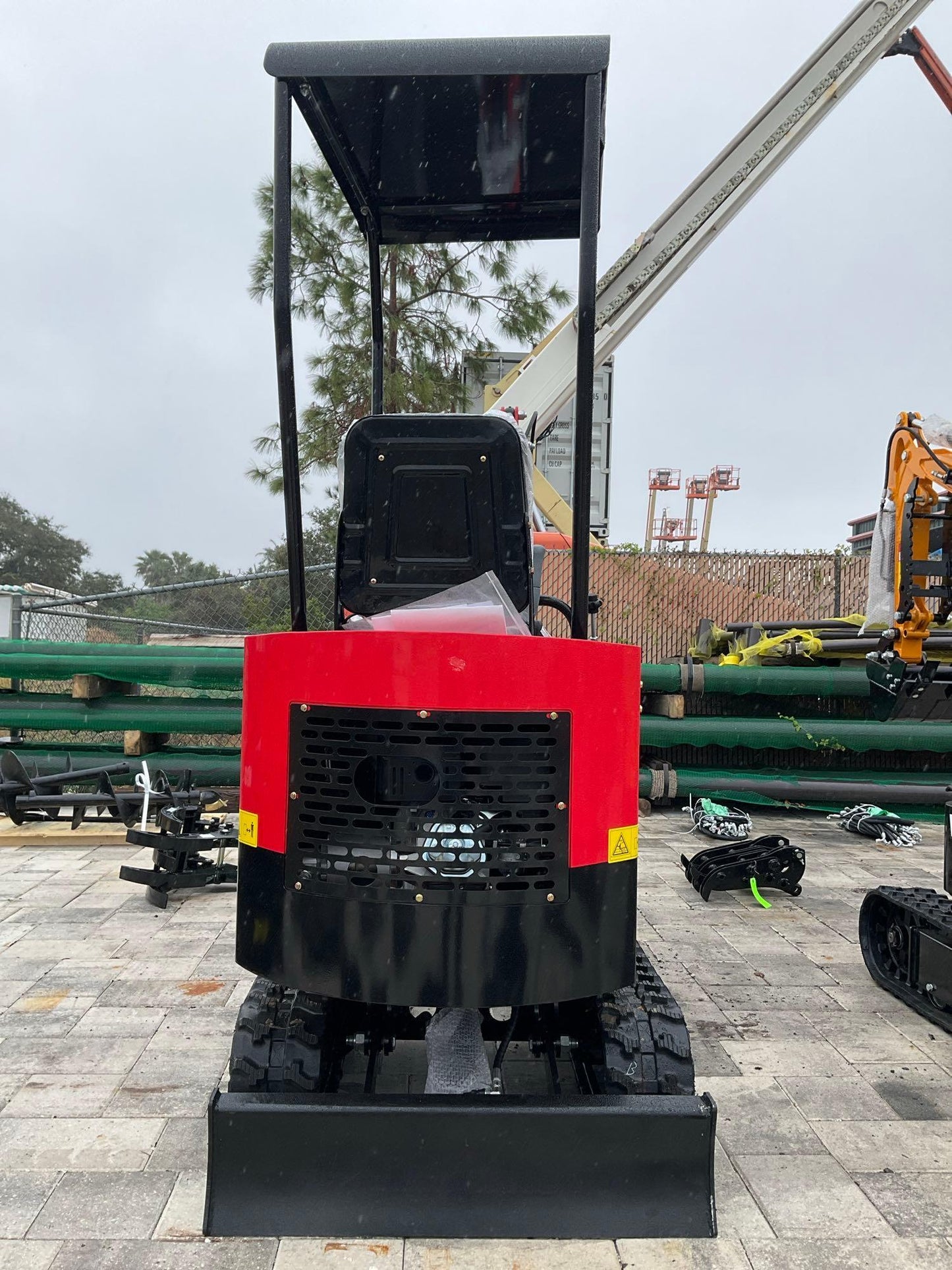 UNUSED 2024 VICSEC CRAWLER EXCAVATOR MODEL VC13C, GAS POWERED, RUBBER TRACKS, BUCKET WITH TEETH & THUMB ATTACHMENT, PUSH BLADE 23368