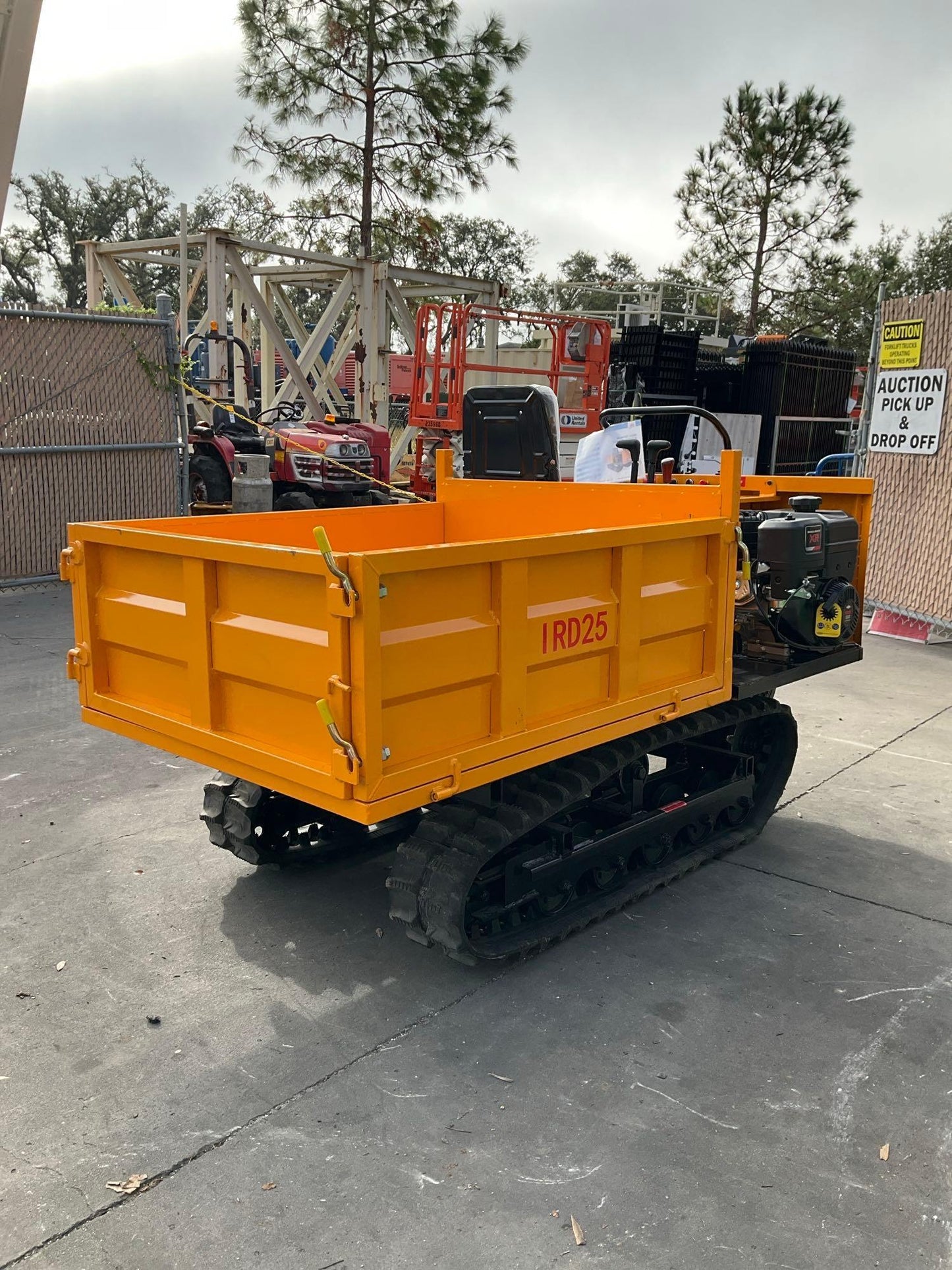 UNUSED 2024 IR CRAWLER DUMPER WITH SEAT TYPE IRD25, GAS POWERED, RUBBER TRACKS, TOOL BOX INCLUDED 22906