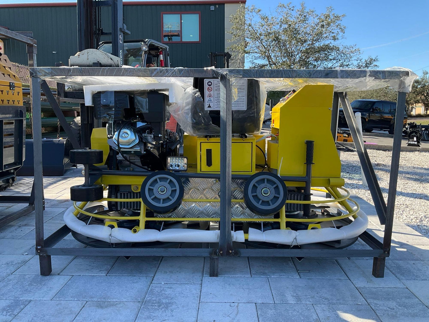 UNUSED RIDE ON POWER TROWEL MODEL 80R 3345, GAS POWERED, APPROX 13 HP 23470