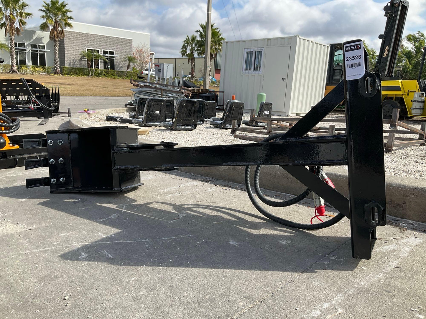 ( 1 ) UNUSED 2024 GIYI STRAIGHT DIGGING ARM MODEL GY-ZWB, FITS MINI SKID STEER LOADER 23528