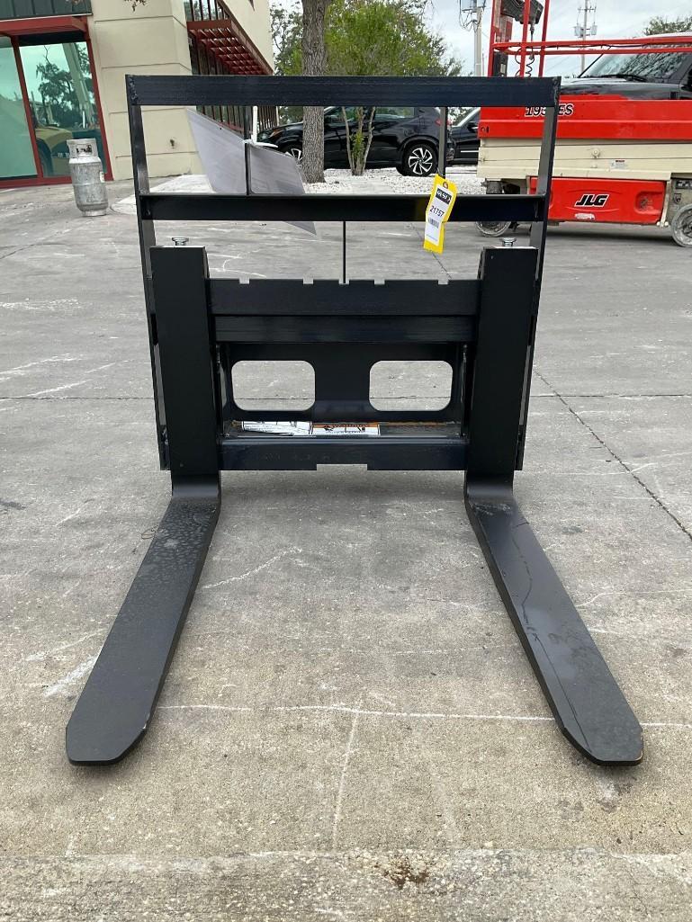 ( 1 ) UNUSED 2024 WOLVERINE MINI PALLET FORK ATTACHMENT MODEL MPF-11-2500G FOR SKID STEER (PLEASE NOTE STOCK PHOTO USED) 21774