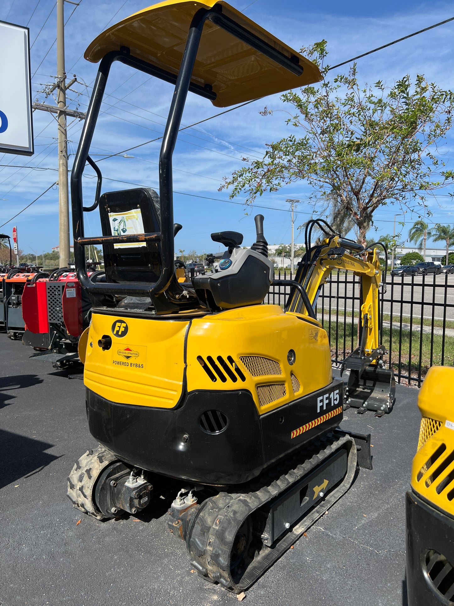 UNUSED 2024 FF INDUSTRIAL FF15 MINI EXCAVATOR, 16" BUCKET, AUX. HYDRAULICS, RUBBER TRACKS, 21242