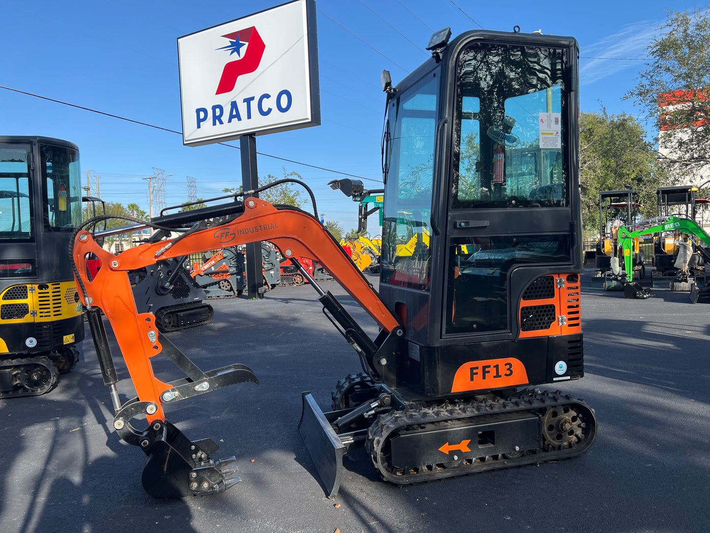 UNUSED 2024 FF INDUSTRIAL FF13 MINI EXCAVATOR, 16" BUCKET, AUX. HYDRAULICS, RUBBER TRACKS, 21239