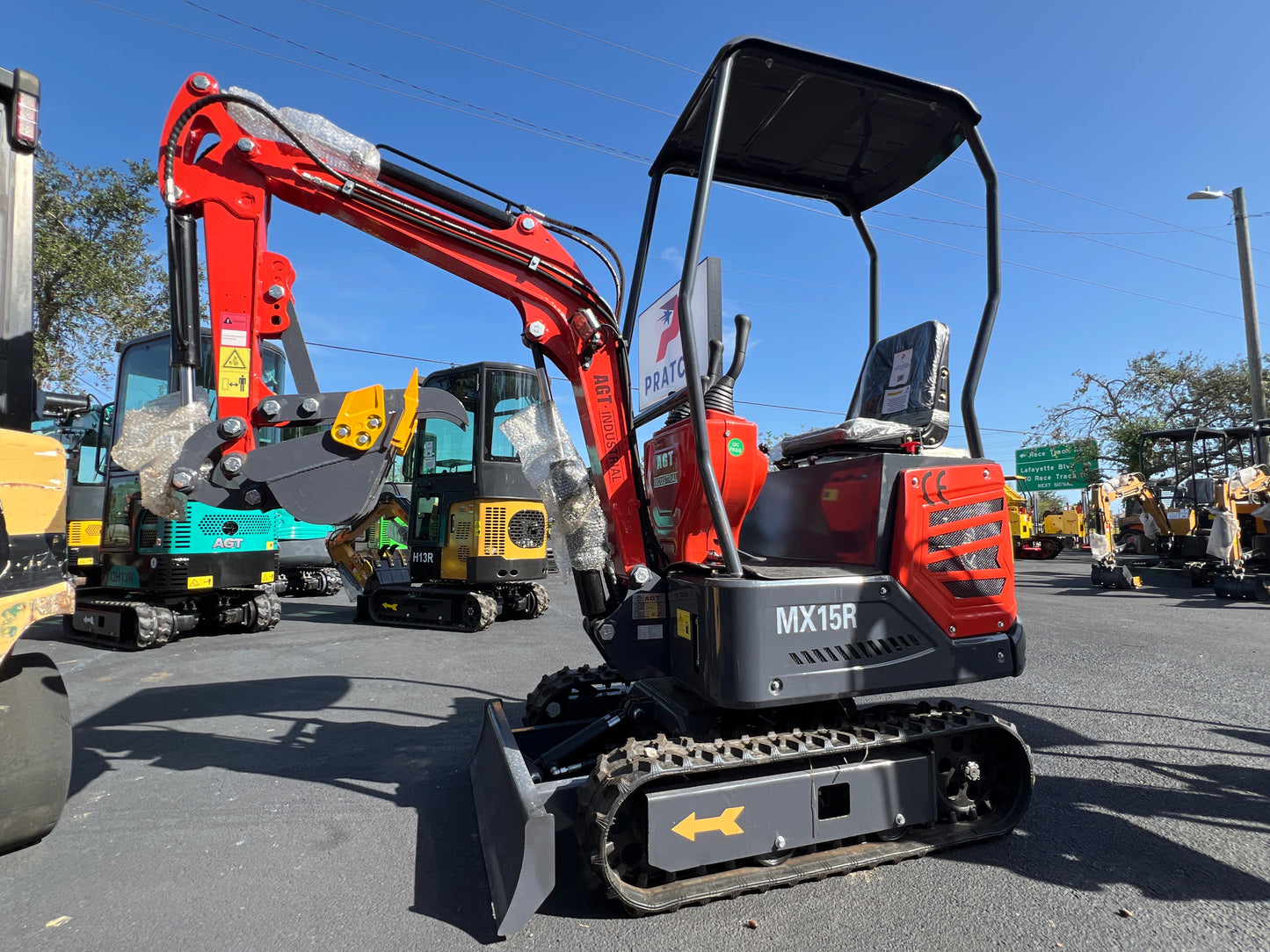 2024 MX15R EXCAVATOR, RUBBER TRACKS, BUCKET, AUX. HYDRAULICS, 21538