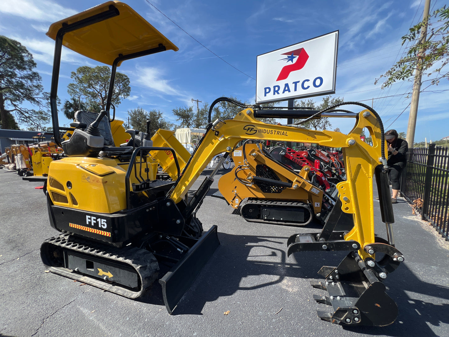 UNUSED 2024 FF INDUSTRIAL FF15 MINI EXCAVATOR, 16" BUCKET, AUX. HYDRAULICS, RUBBER TRACKS, 21242