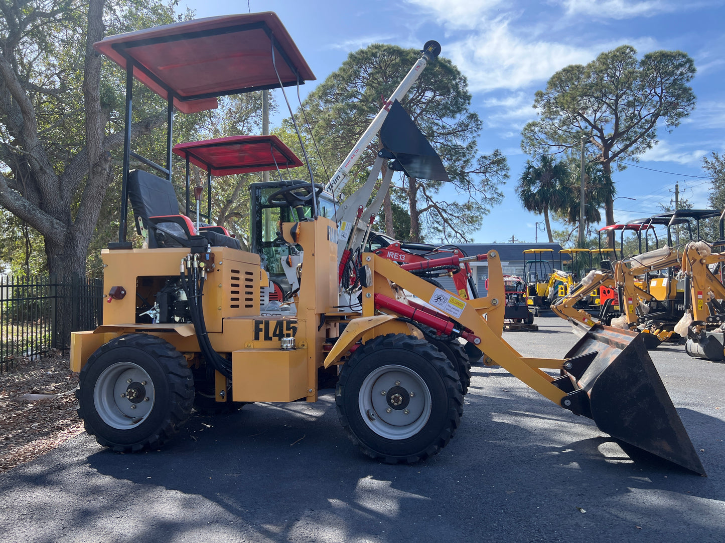 2024 FLAND FL45 WHEEL LOADER, GAS POWERED, BUCKET APPROX 40in W, 13HP, RUNS & OPERATES , 20651