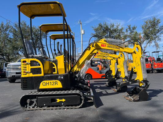 2024 QH12R EXCAVATOR, RUBBER TRACKS, BUCKET, AUX. HYDRAULICS, 21540