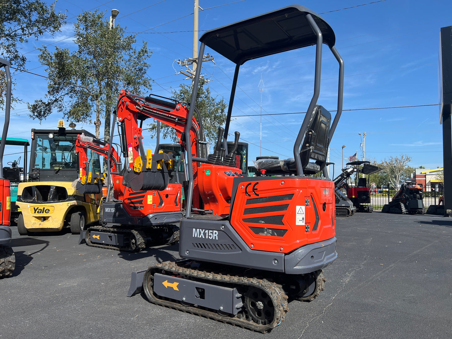 2024 MX15R EXCAVATOR, RUBBER TRACKS, BUCKET, AUX. HYDRAULICS, 21539