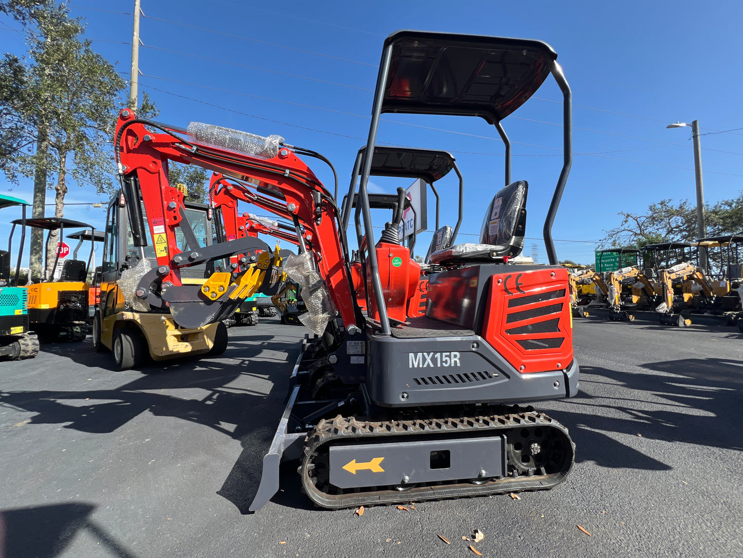 2024 MX15R EXCAVATOR, RUBBER TRACKS, BUCKET, AUX. HYDRAULICS, 21537