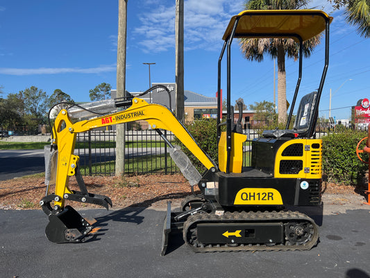 2024 QH12R EXCAVATOR, RUBBER TRACKS, BUCKET, AUX. HYDRAULICS, 21541