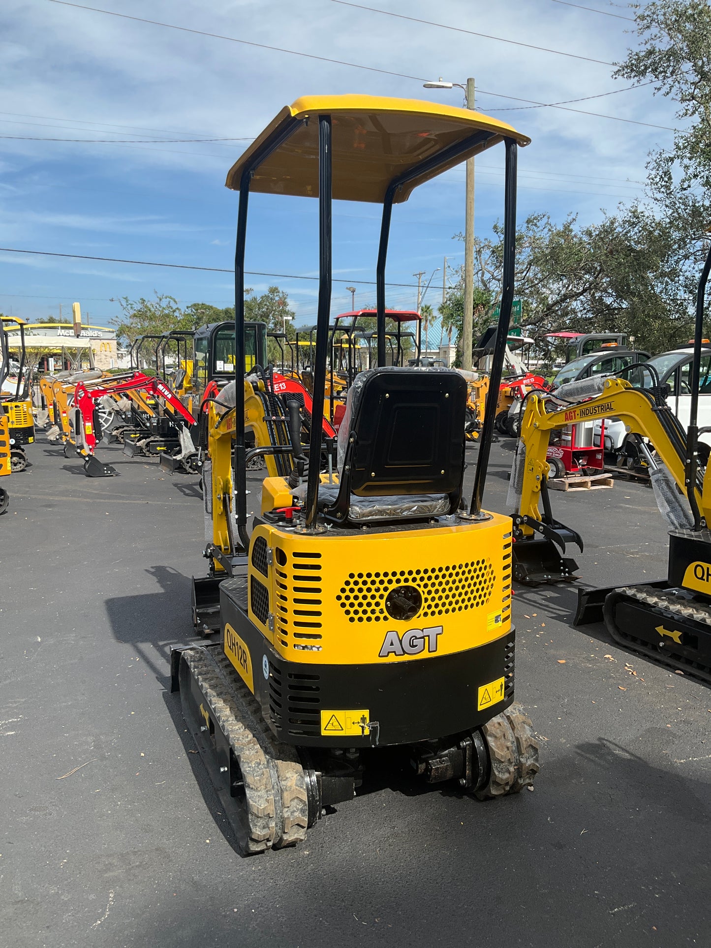 2024 AGT QH12R EXCAVATOR, RUBBER TRACKS, BUCKET, AUX. HYDRAULICS, 21535