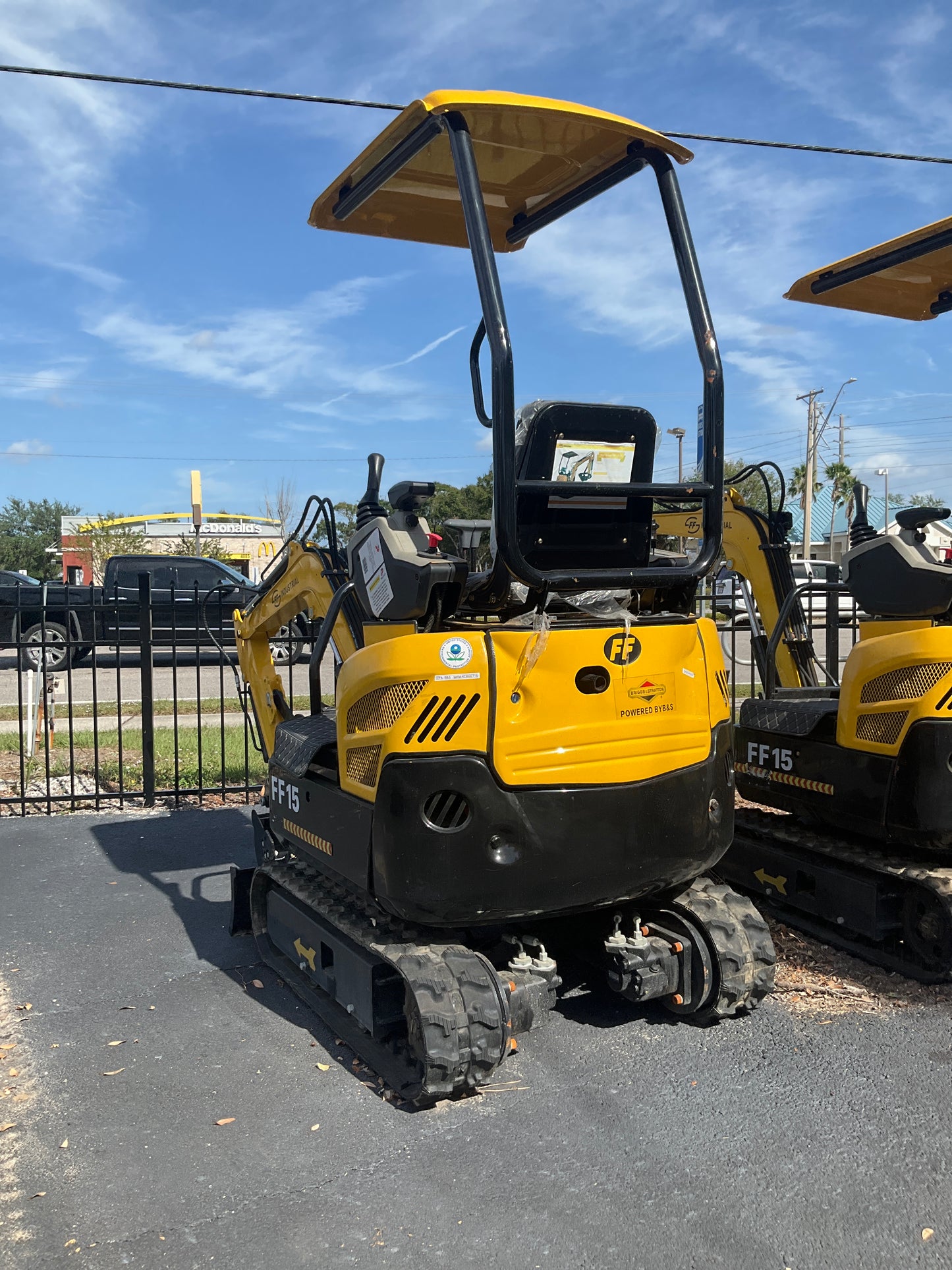 UNUSED 2024 FF INDUSTRIAL FF15 MINI EXCAVATOR, 16" BUCKET, AUX. HYDRAULICS, RUBBER TRACKS, 21244