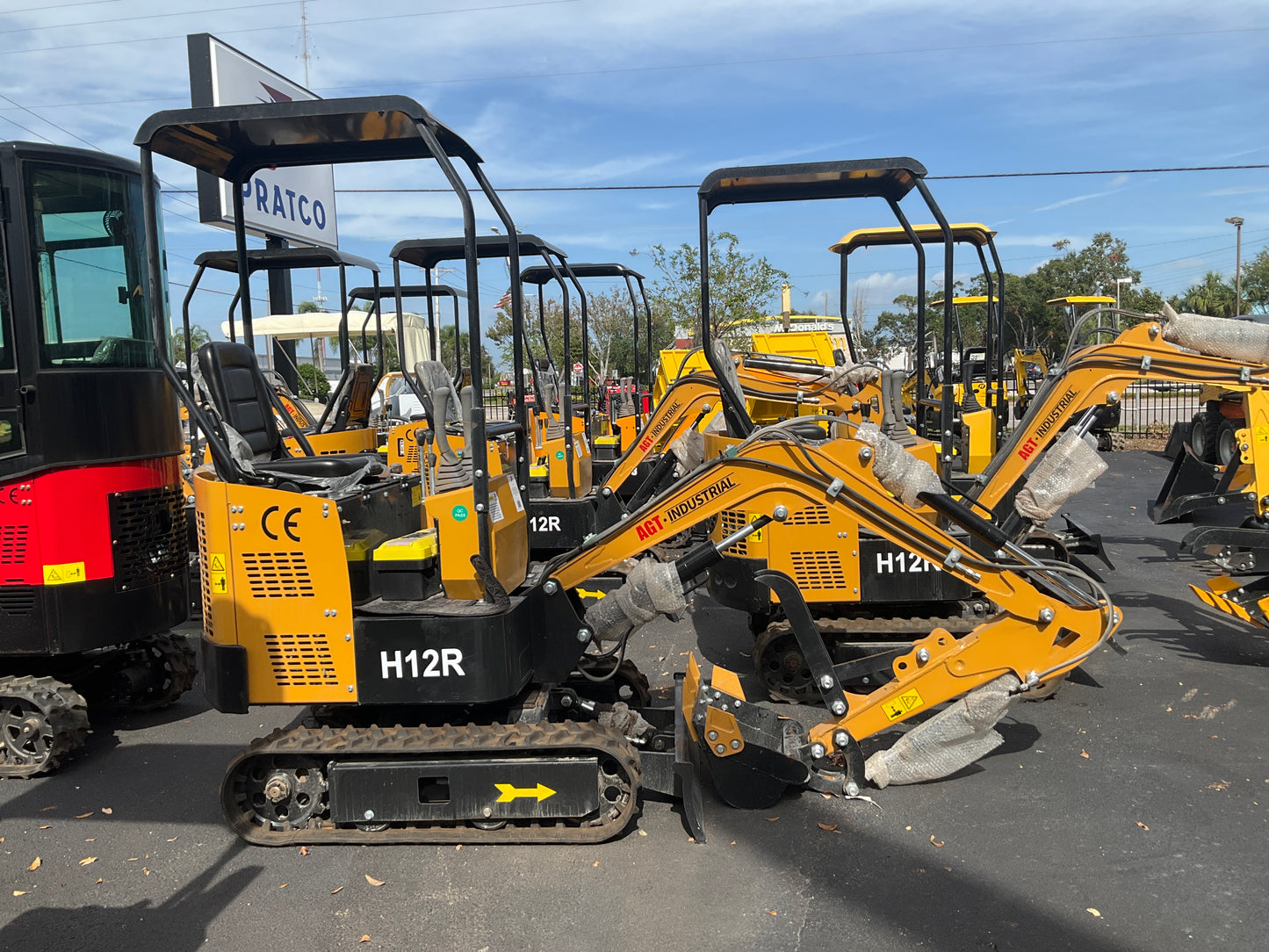 2024 AGT H12R EXCAVATOR, RUBBER TRACKS, AUX. HYDRAULICS, BUCKET, MANUAL THUMB, PUSH BLADE, 21524