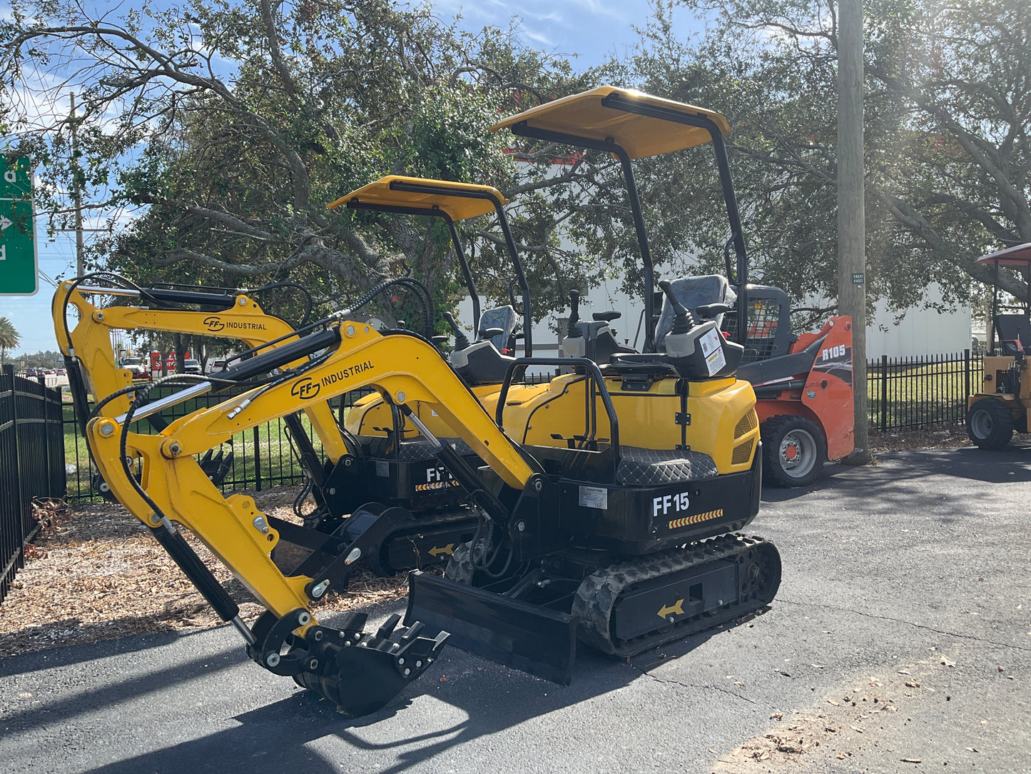 UNUSED 2024 FF INDUSTRIAL FF15 MINI EXCAVATOR, 16" BUCKET, AUX. HYDRAULICS, RUBBER TRACKS, 21244