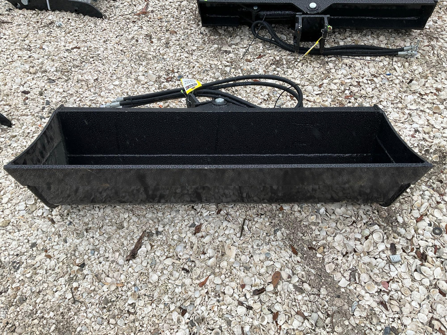 ( 1 ) 2024 UNUSED VICSEC TITLING BUCKET ATTACHMENT FOR EXCAVATOR, APPROX 40in 23357