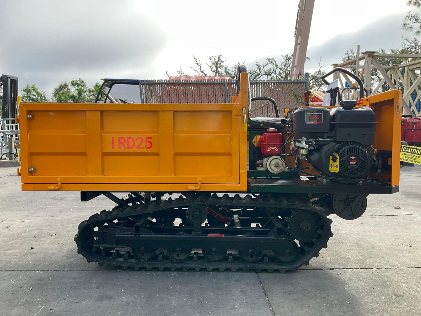UNUSED 2024 IR CRAWLER DUMPER WITH SEAT TYPE IRD25, GAS POWERED, RUBBER TRACKS, TOOL BOX INCLUDED 22906