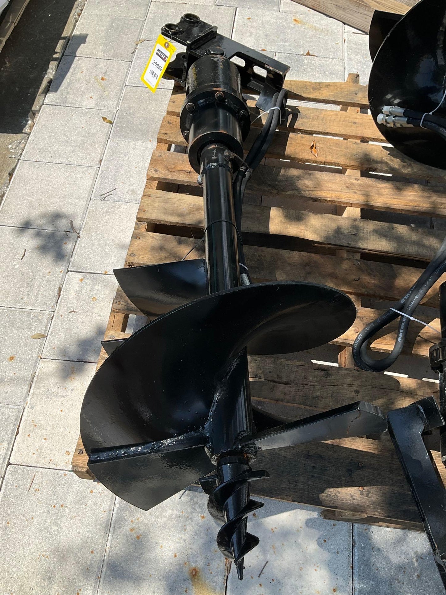 ( 1 ) UNUSED 2024 VICSEC AUGER ATTACHMENT FOR MINI EXCAVATOR, APPROX 16in DIA, 20960