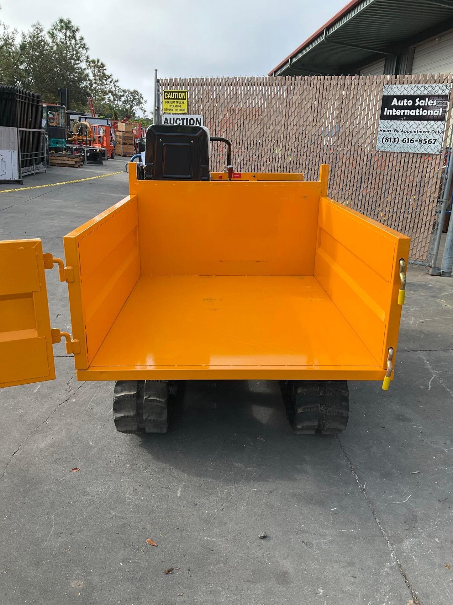 UNUSED 2024 IR CRAWLER DUMPER WITH SEAT TYPE IRD25, GAS POWERED, RUBBER TRACKS, TOOL BOX INCLUDED 22906