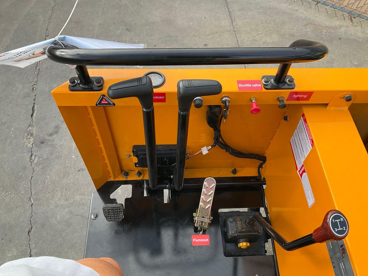 UNUSED 2024 IR CRAWLER DUMPER WITH SEAT TYPE IRD25, GAS POWERED, RUBBER TRACKS, TOOL BOX INCLUDED 22906